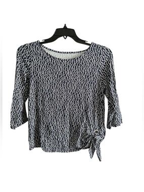 Women’s Navy Patterned Tie-Hem Top